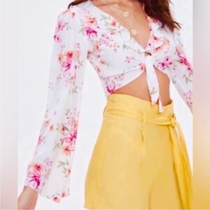 ❤️ Forever 21 | Floral Tie-Front Blouse